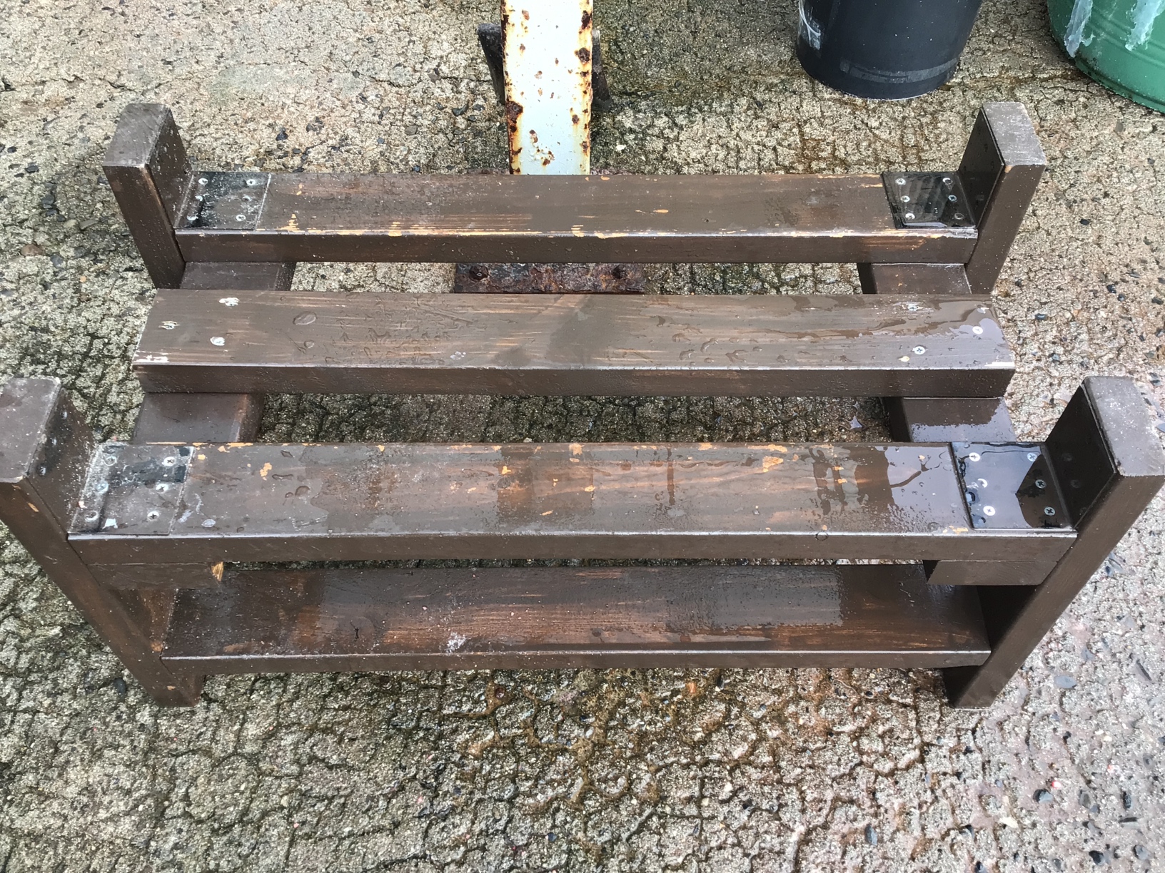 エサ混ぜ箱台、新潮しました。釣太郎