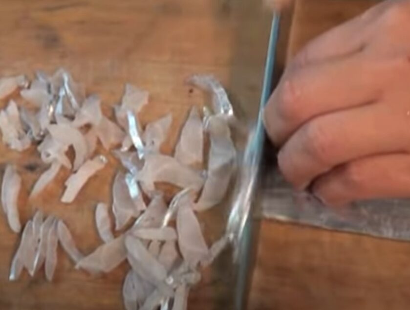 タチウオの身は筋繊維が細かく、繊細で柔らかい食感を生み出します。釣太郎