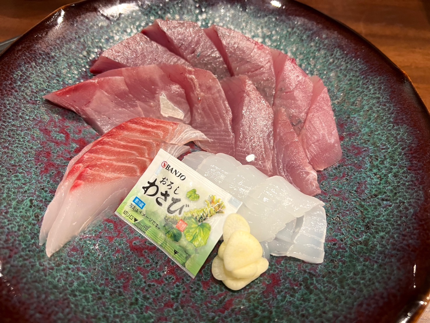 ヤイトガツオ、イサキ、アオリイカの刺身