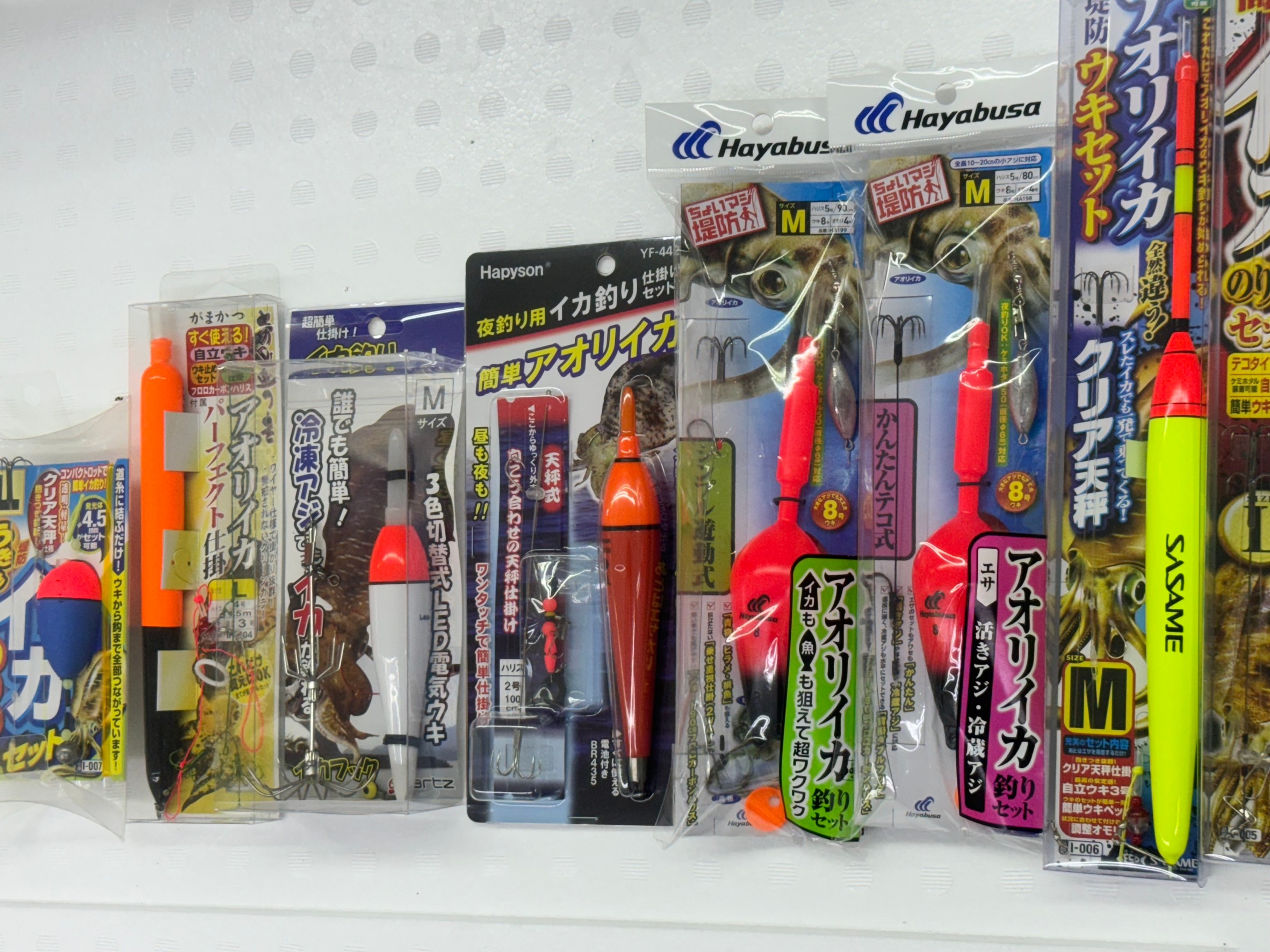 アオリイカのウキ釣りは夫婦でする人も多い。釣太郎