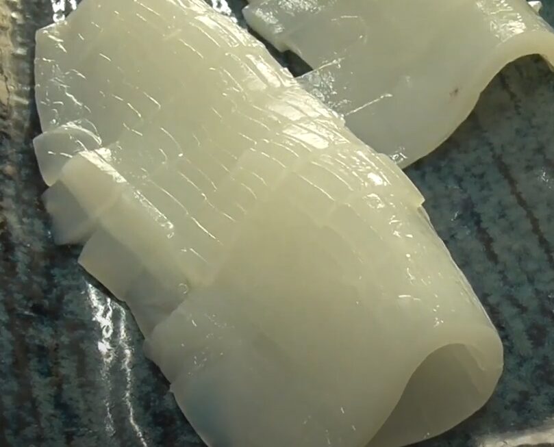 アオリイカは、その上品な味わいと柔らかな食感が魅力の食材ですが、栄養価も非常に高く、様々な人におすすめできる食材です。釣太郎