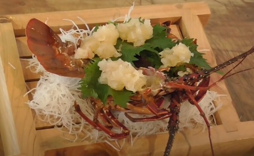 伊勢海老の刺身は、身を氷水（冷却する）で絞めるが、これにはどんな意味がある？釣太郎