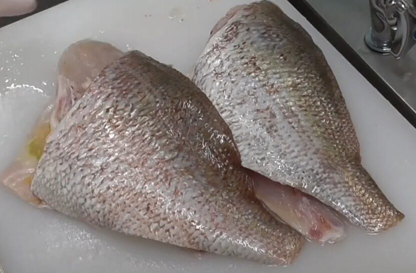 魚の皮は栄養価があり美味しいが、残念なことに食べない人も多い。釣太郎