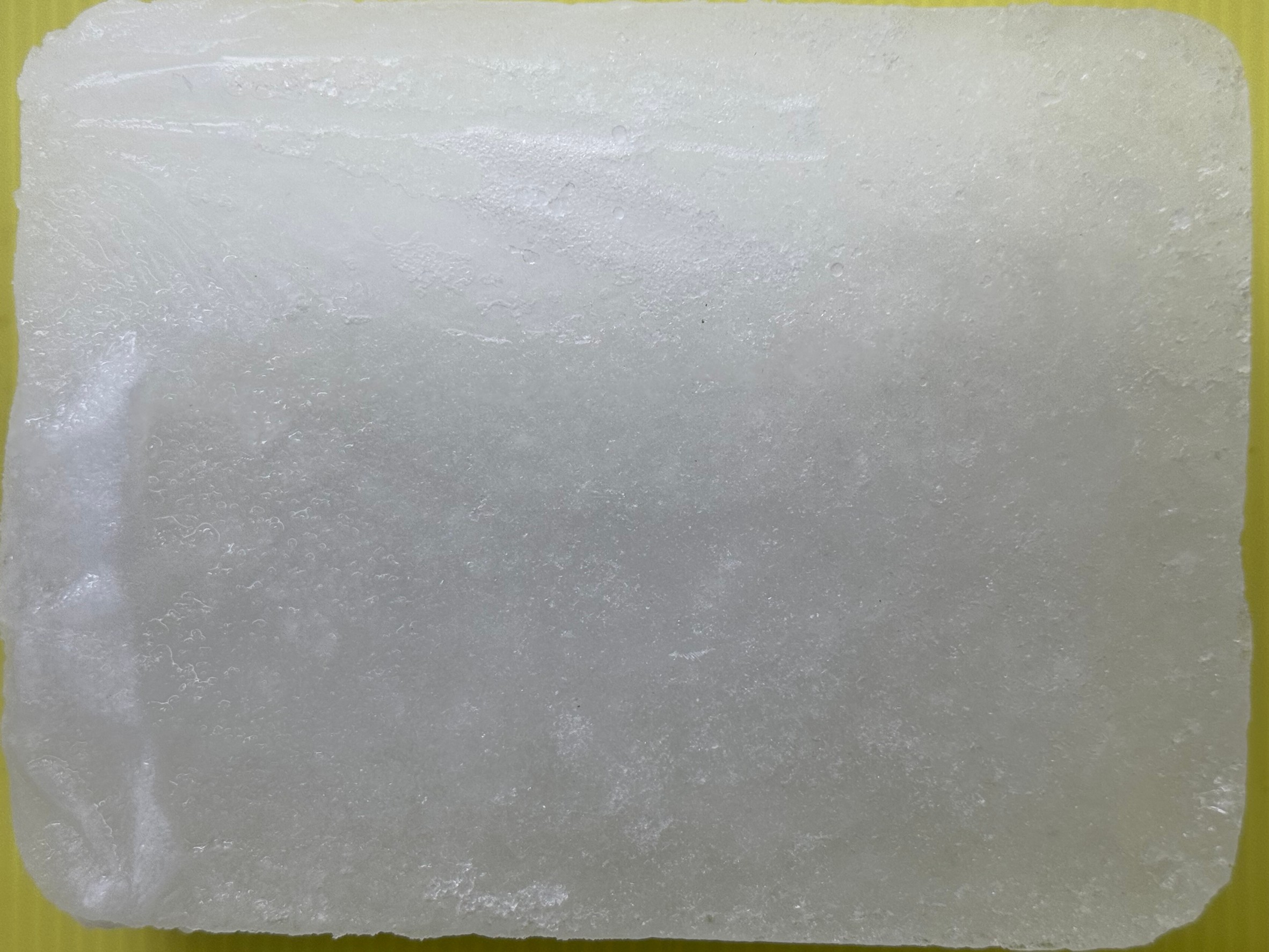 海水を凍らせると白濁りする。この理由は?魚に優しい海水氷販売中。釣太郎