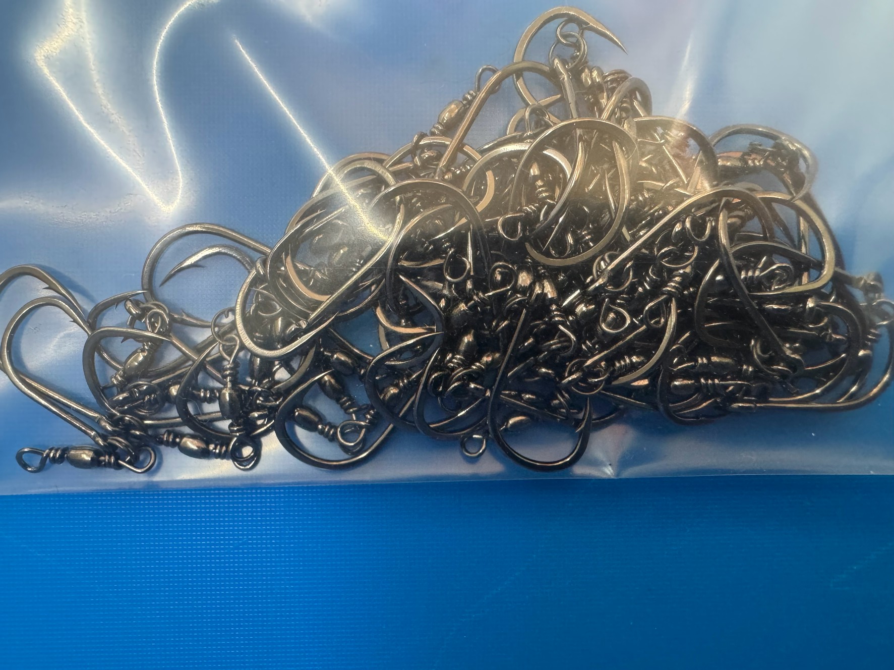 釣太郎オリジナルの活けアジ泳がせ針。近日発売予定。