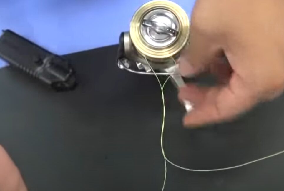 糸ヨレ（ライン癖、歪み）はガイドやリールに絡み、釣り人最大の難敵。この防止策のご説明。釣太郎