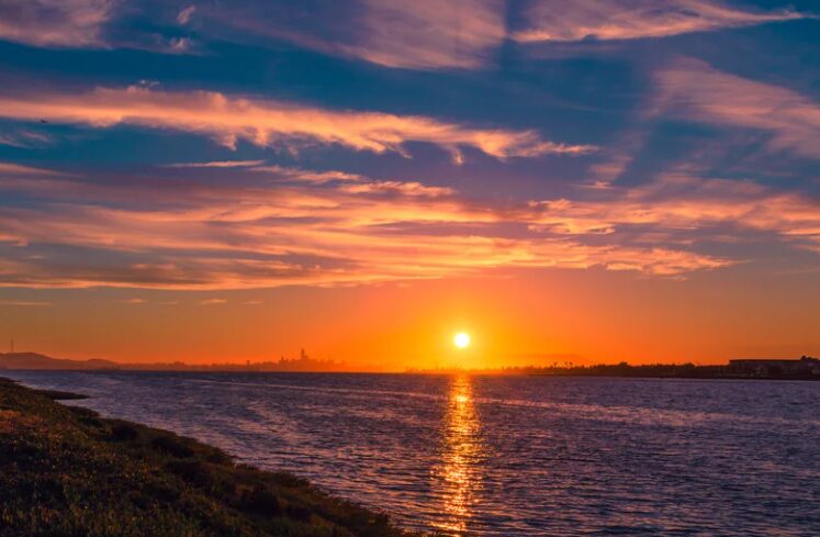 猛暑の夏、朝マズメ釣りは、いまこそ体験してほしい“夏の癒し”。釣太郎