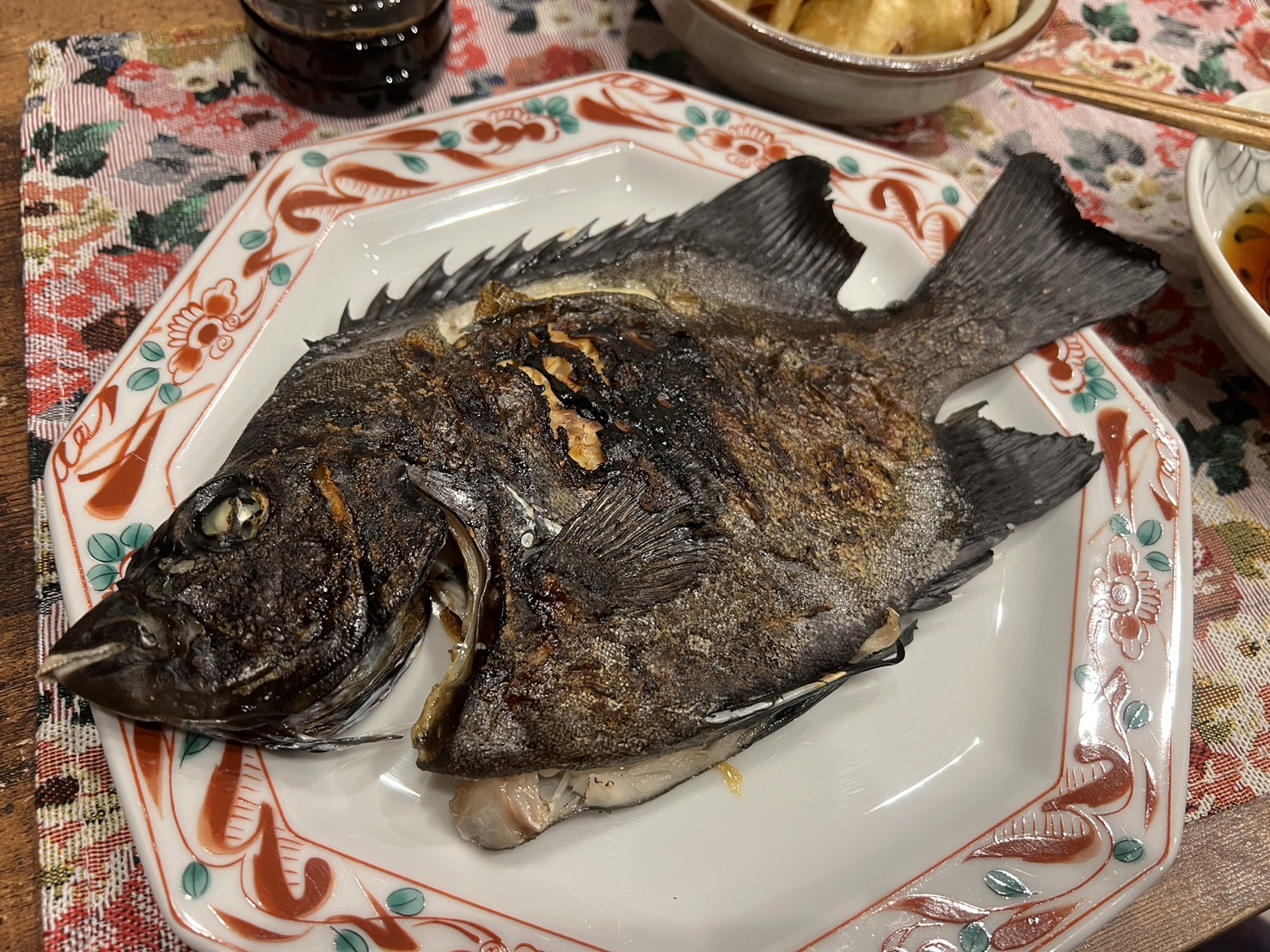 【科学で解明】なぜイシガキダイは石鯛より美味しいのか？AIが成分比較で明らかに！釣太郎