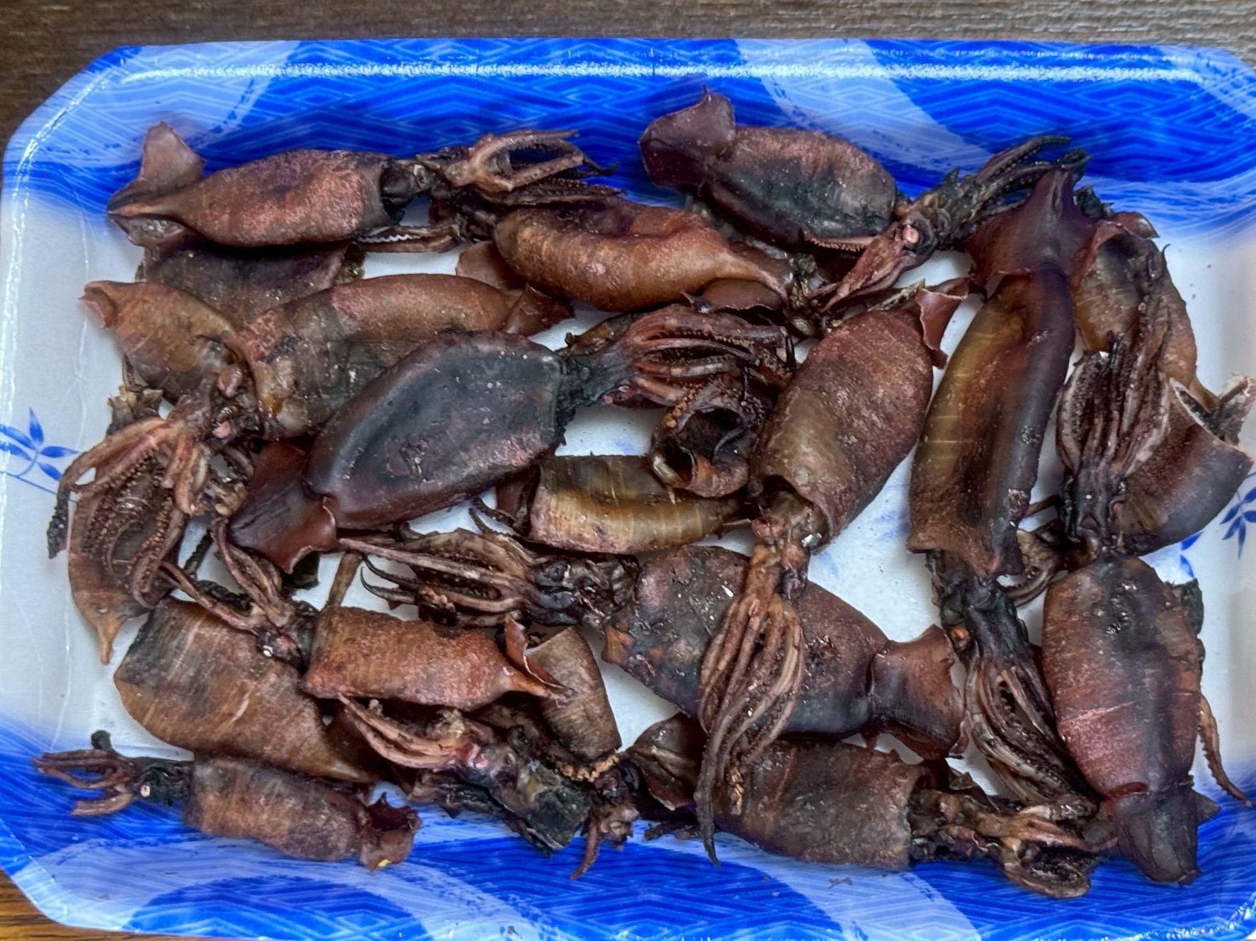 ホタルイカ煮干し。これは初。かなり硬かった。でも噛めば噛むほど旨味が増す。釣太郎