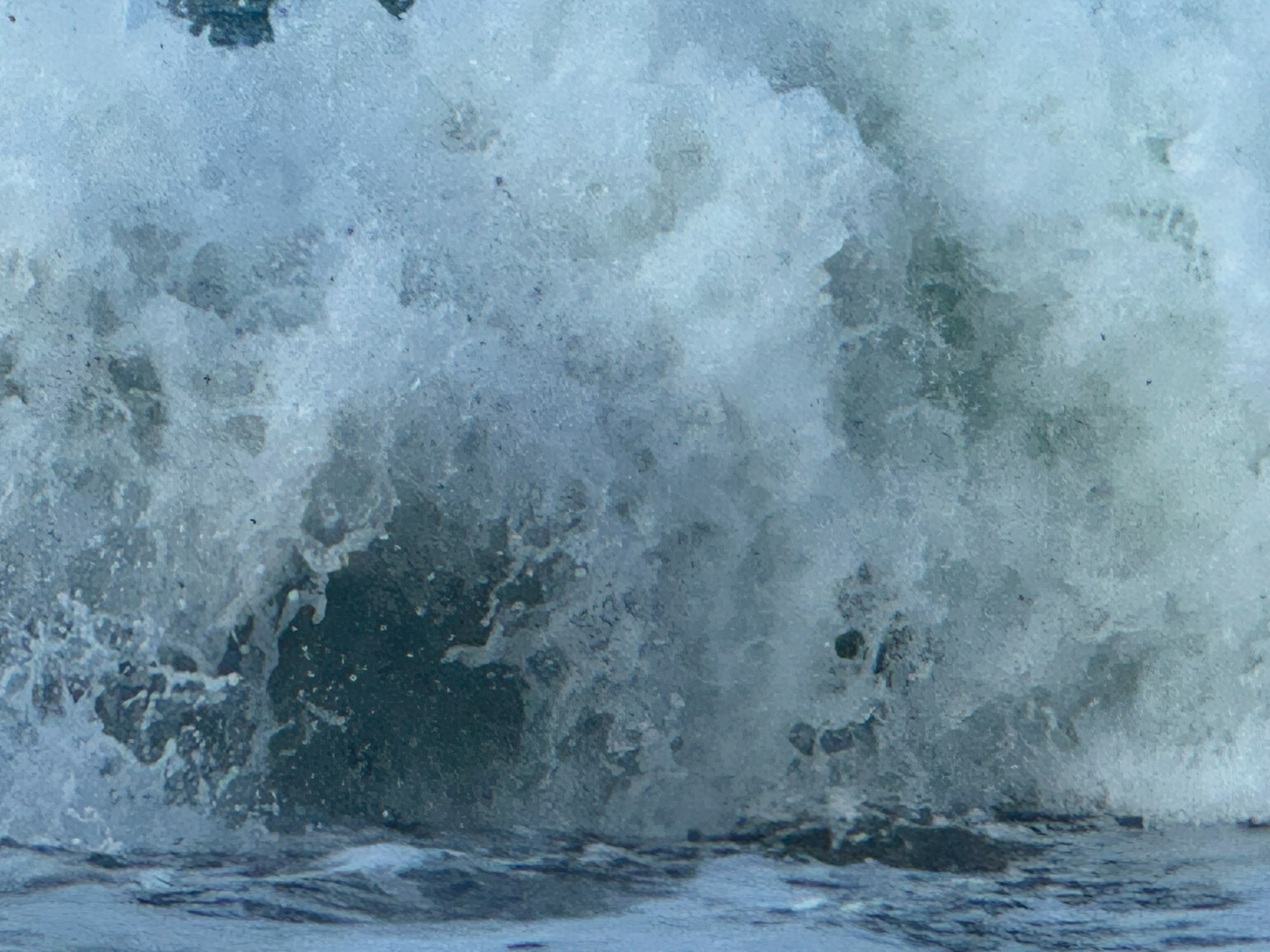白波の心地よさは、五感すべてに作用する総合的な癒やし効果だ。 ・視覚：きらめきと動きがα波を誘発・聴覚：波音の1/fゆらぎが副交感神経を優位に ・嗅覚：海の香りが感情と記憶を刺激・触覚：潮風と水しぶきの爽快感・心理：波のリズムが「今」に集中させる。釣太郎