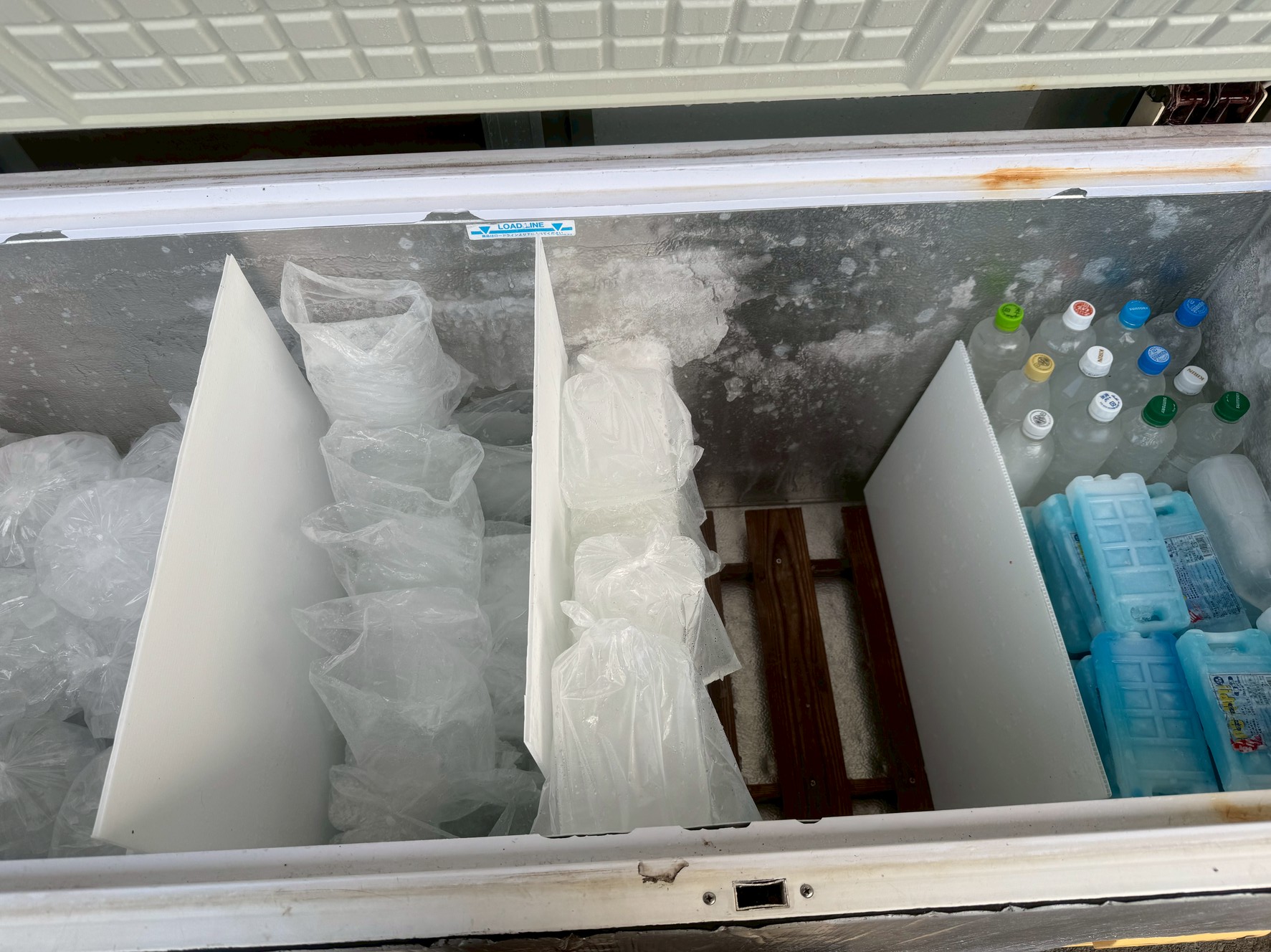 みなべ店、海水氷売れすぎて欠品しました。申し訳ありません。釣太郎