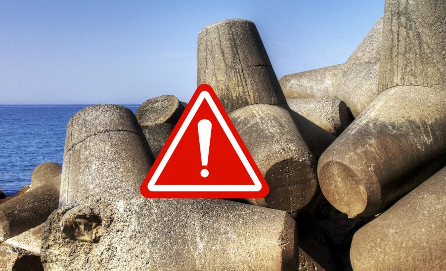 テトラポッド（消波ブロック）は非常に危険。毎年釣り人の事故が多発。釣太郎