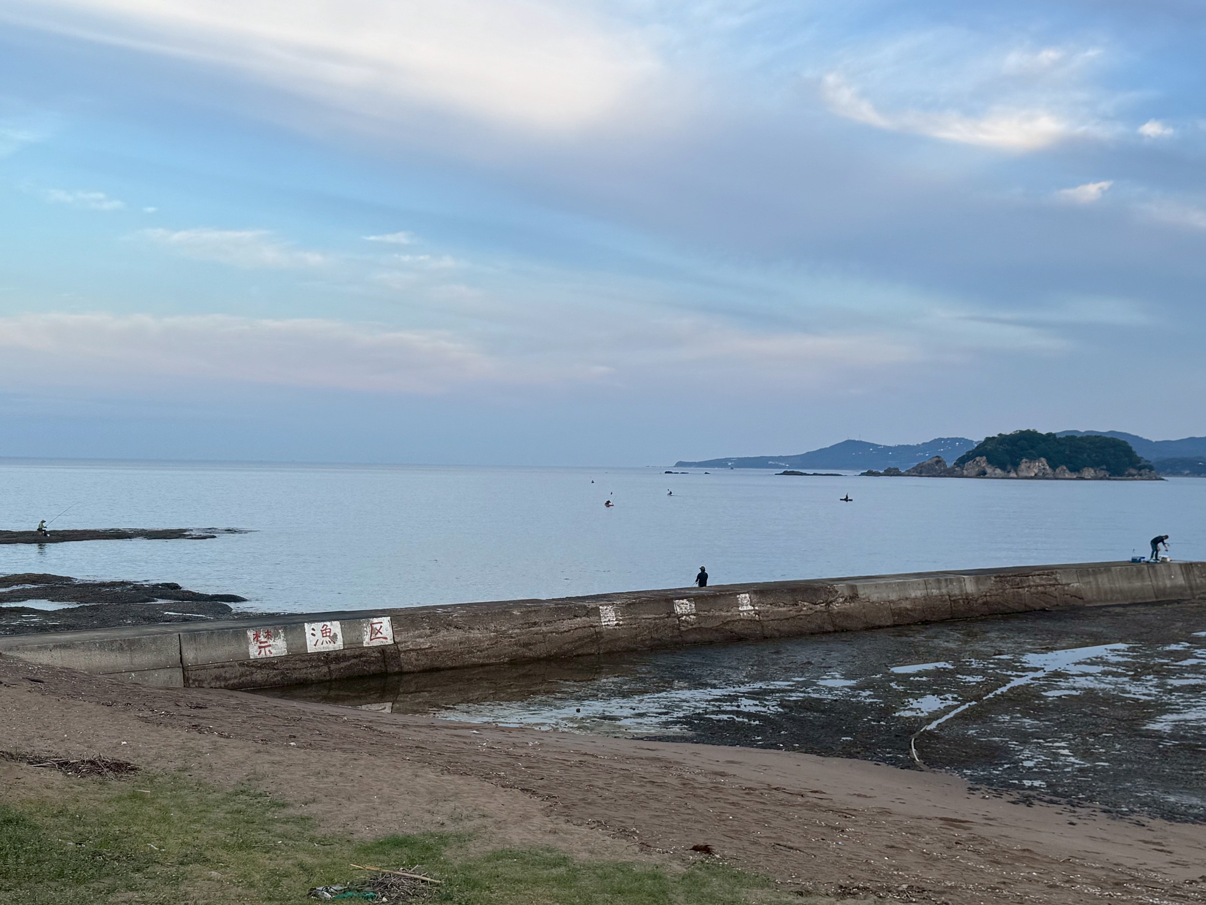 涼しくなりボートや堤防、地磯釣り人が一気に増えてきました。和歌山南紀の釣太郎です。