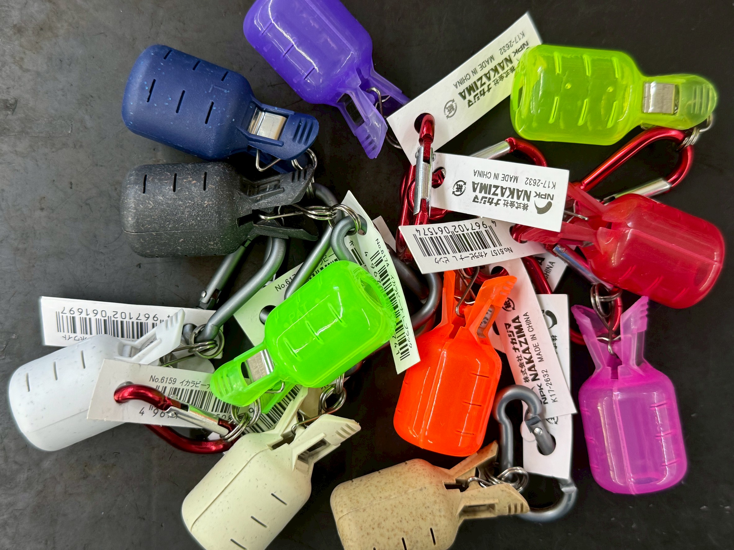 【2025年秋】エギング必携！イカラビーナで安全＆快適な釣行を。釣太郎