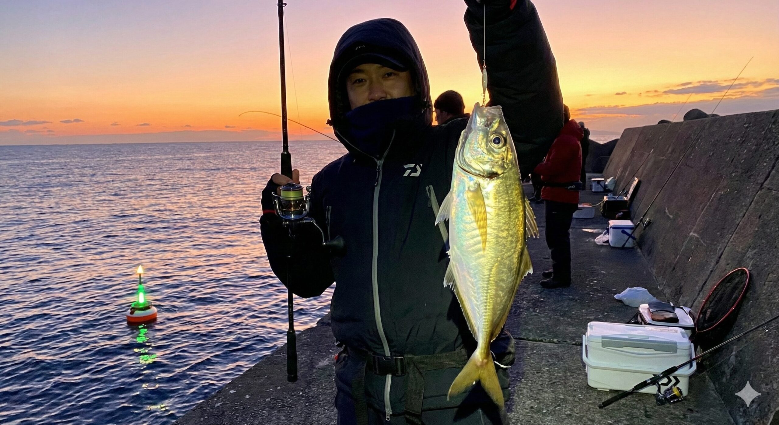 【南紀】冬の堤防から尺アジ攻略！初心者もサビキで狙える「脂ノリノリ」の黄金魚。釣太郎