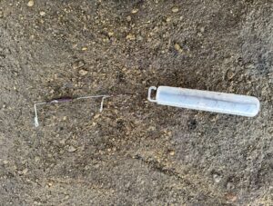 ヤエンが最も紛失するのは「アオリイカとの駆け引き中」ではない？地面に置いた時のロスト防止にフックカバーが必須。釣太郎