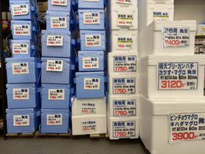 【小魚からマグロまで】クーラーに入りきらない「嬉しい悲鳴」に対応！サイズ豊富な発泡スチロールBOX。釣太郎