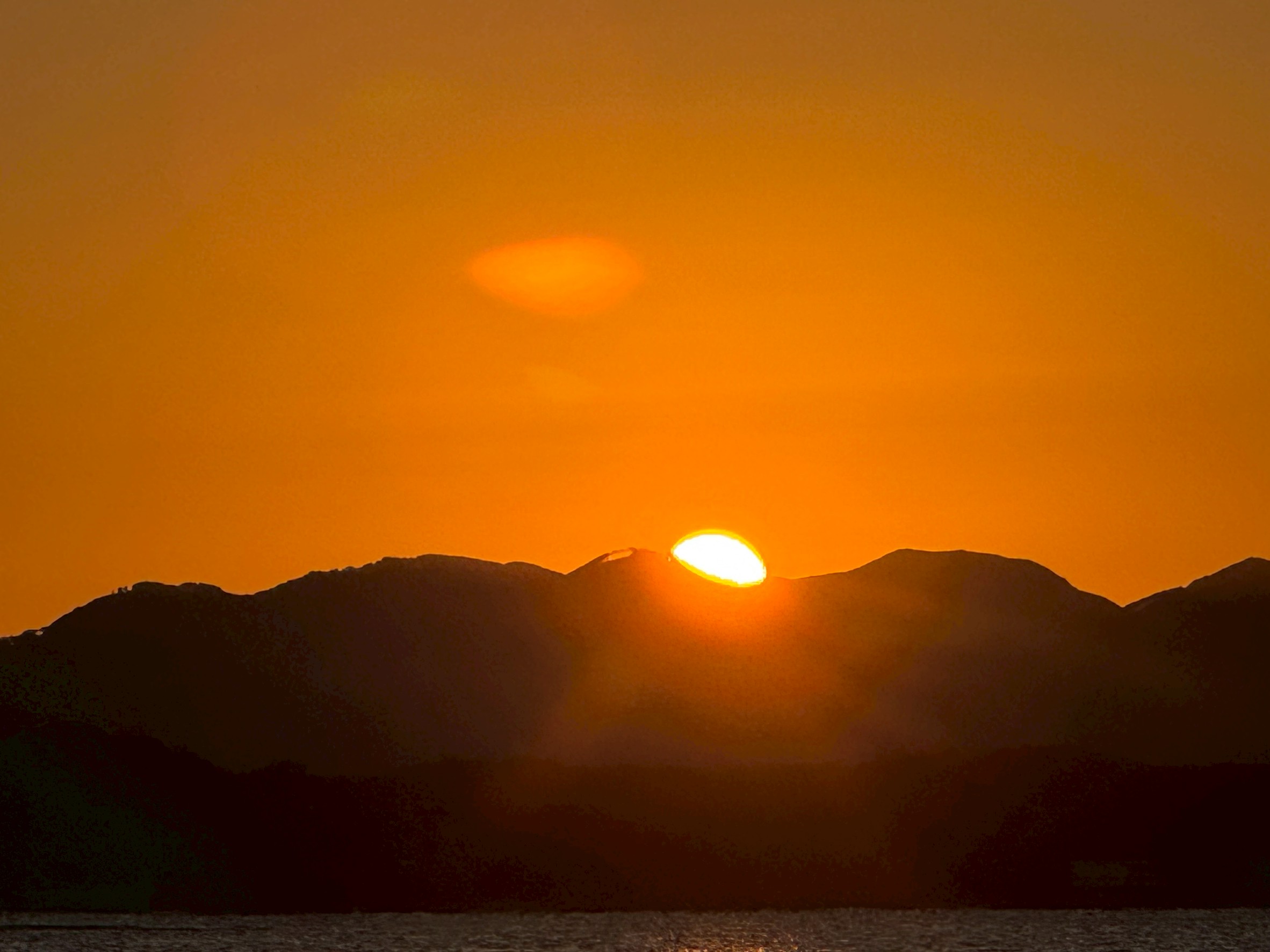 2026年1月1日元旦初日の出。今年もたくさん釣れますように！釣太郎