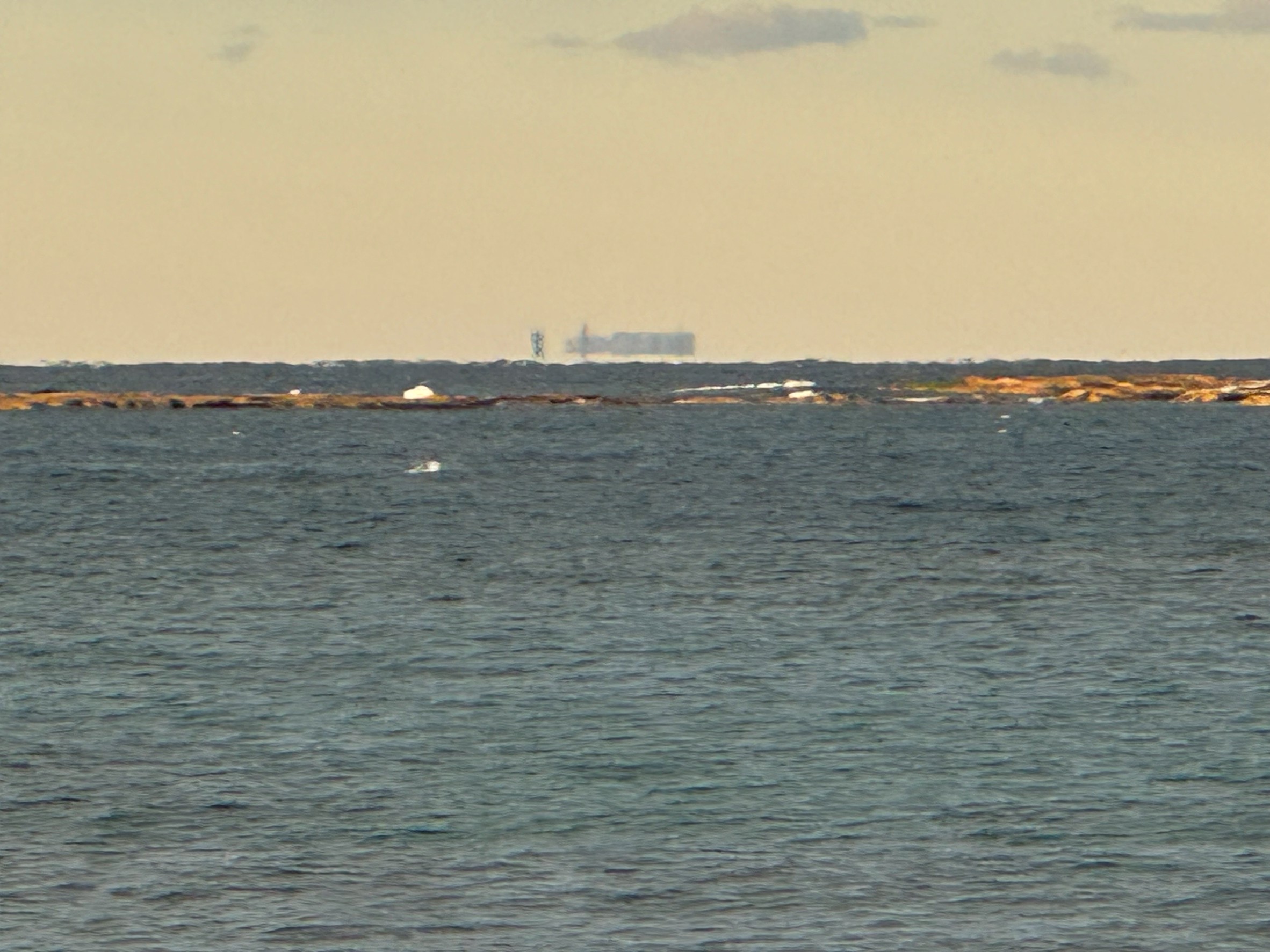 【保存版】水平線の船まで何キロ？海抜2mからの距離計算テクニック｜釣果UPの豆知識。釣太郎