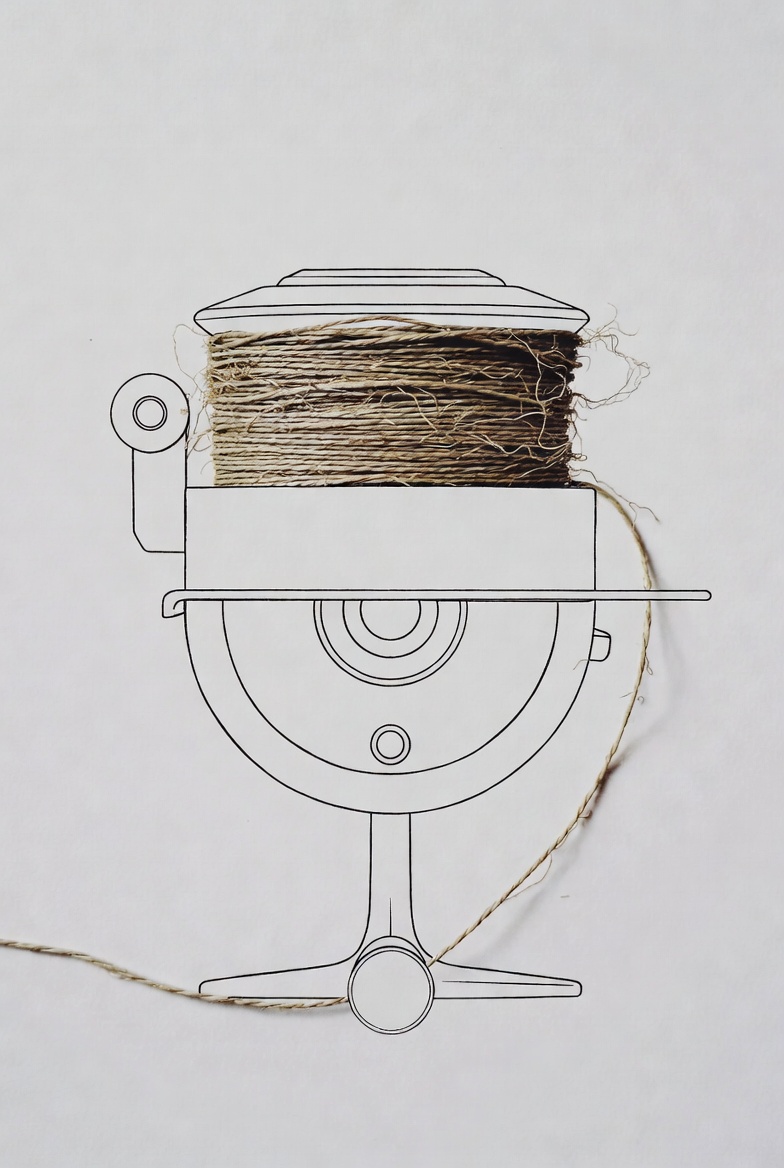 道糸、初心者は「早めに交換」が最強の釣果アップ法！ナイロン → 3〜5回で交換（扱いやすい王道） PE → 10回前後で点検・カット（感度命） フロロ → 5〜10回でリーダー交換（根ズレ対策）釣太郎