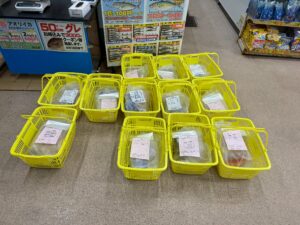 2月4日水曜日、平日ですがお天気安定しているため、沖アミ解凍予約頂いております。白浜店はこの２倍。釣太郎