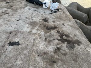 釣太郎みなべ店前グランド横堤防の墨跡。2026年2月22日日曜日