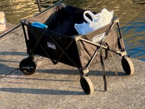 堤防で見かける「大型ワゴン」が遠征組に支持される理由。釣太郎